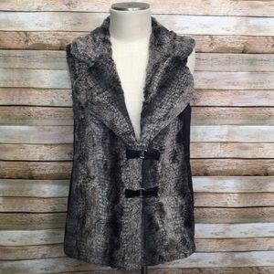 Neyelle Faux Fur Vest